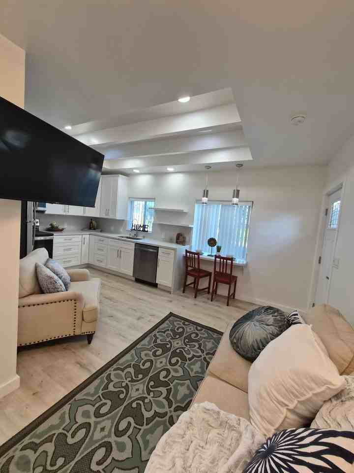 10924 Polaris Dr - Photo 5 of 18