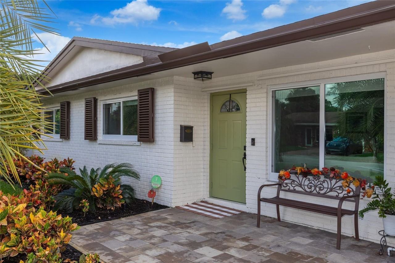 3130 Nw 69th St