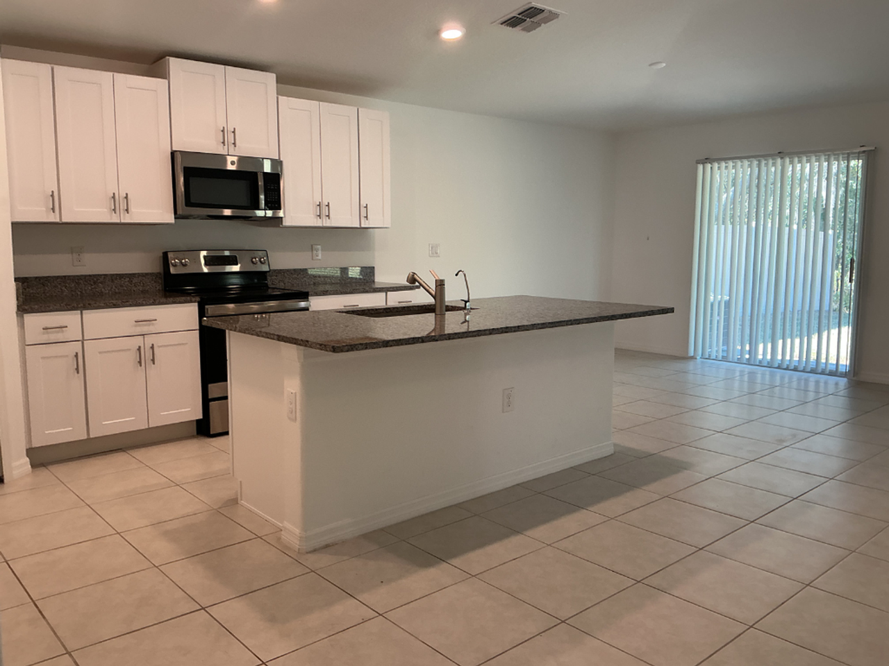 1646 Red Loop - Photo 3 of 17