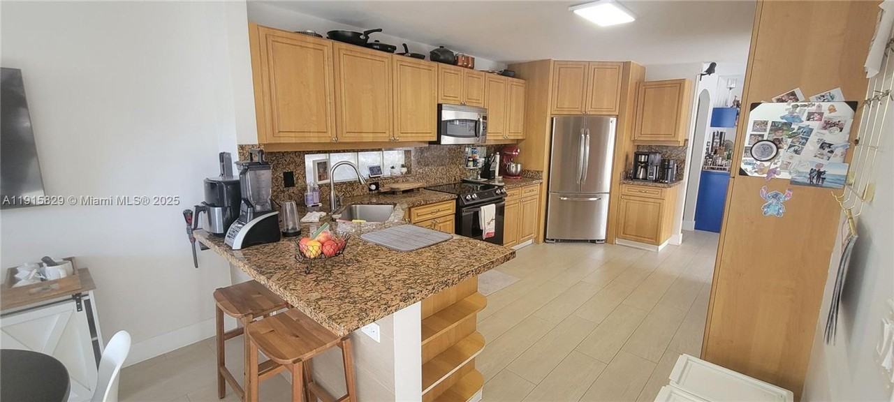 1055 Yellow Birch Terrace - Photo 2 of 20