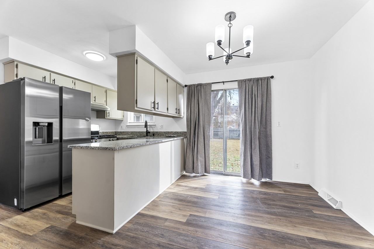 1509 1505/1 Electric Ave #1509 - Photo 2 of 14