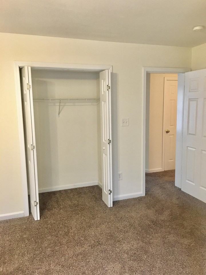 1227 Wood Rd #A - Photo 7 of 38