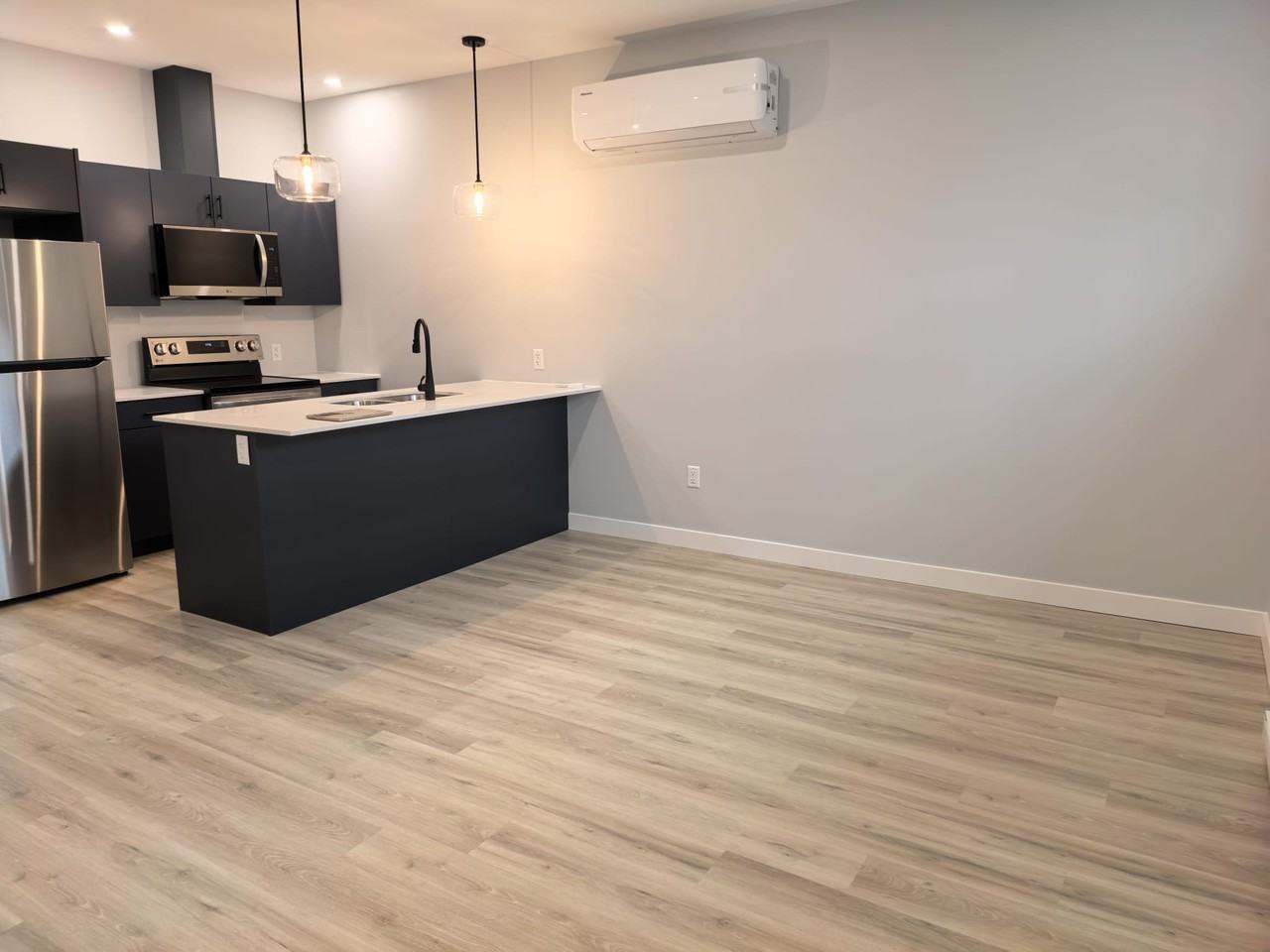 Rosemount Avenue #A - Photo 6 of 29