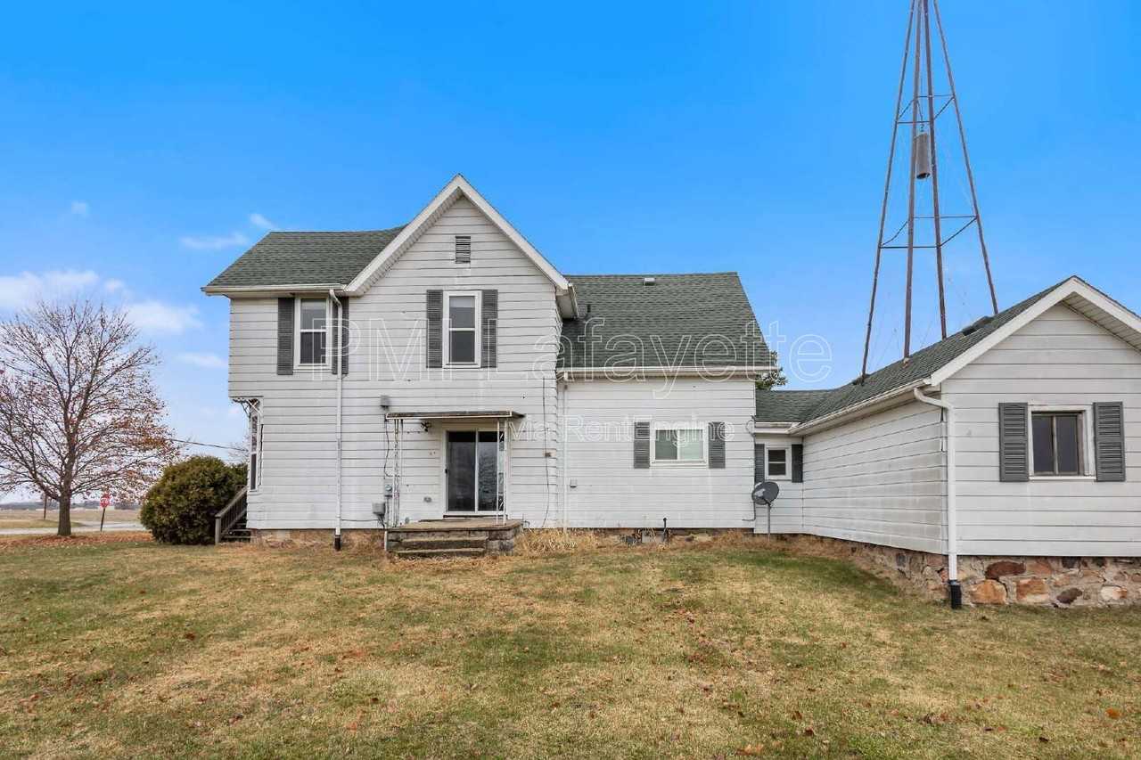 4979 N 550 E - Photo 3 of 23