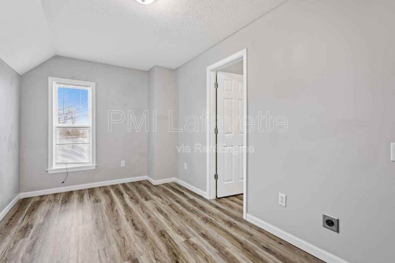 4979 N 550 E - Photo 6 of 23