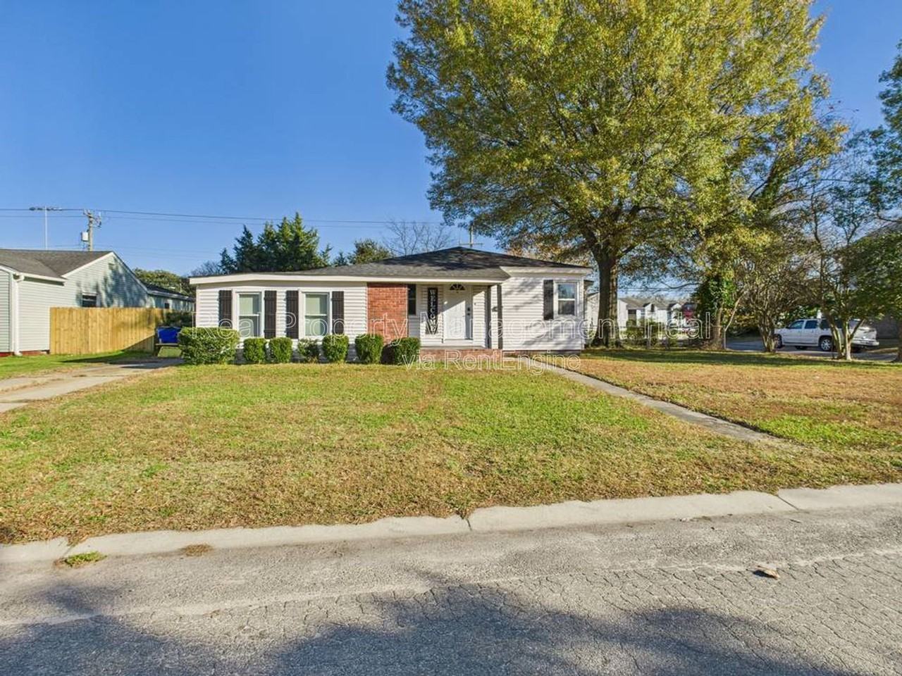 8000 Diggs Road - Photo 2 of 33