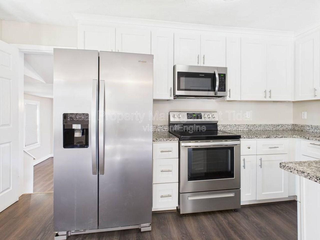 8000 Diggs Road - Photo 7 of 33