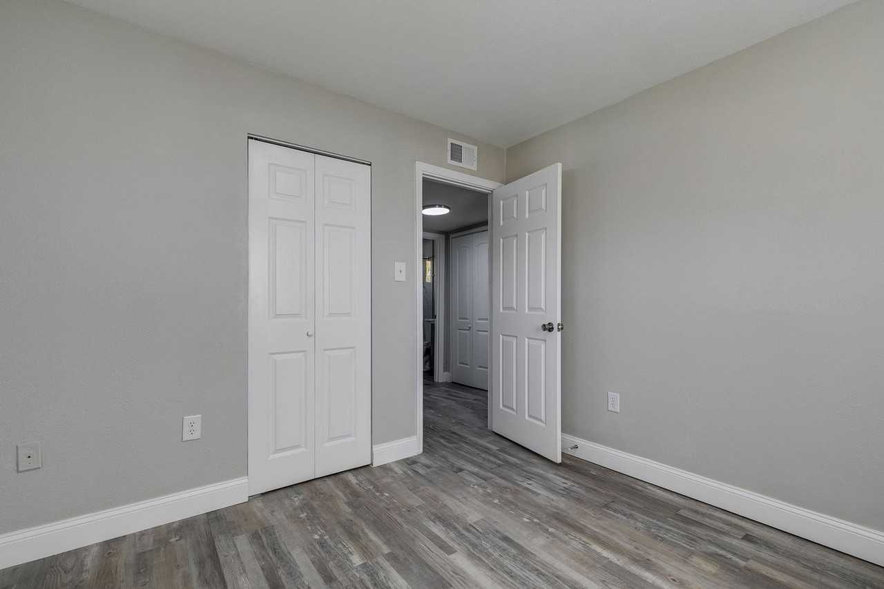 1913 Whitcomb St #2 - Photo 5 of 12