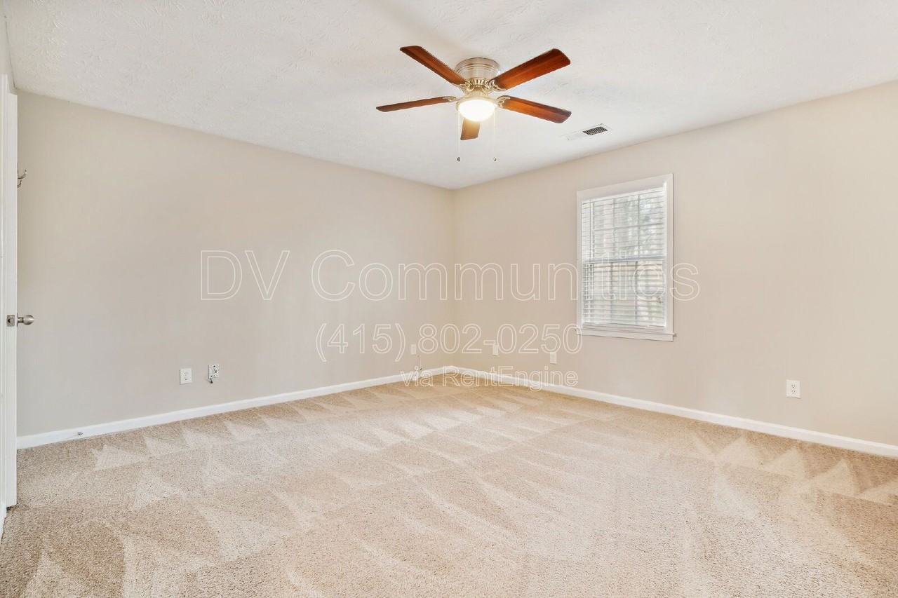 1605 Sugar Plum Dr Sw - Photo 4 of 33