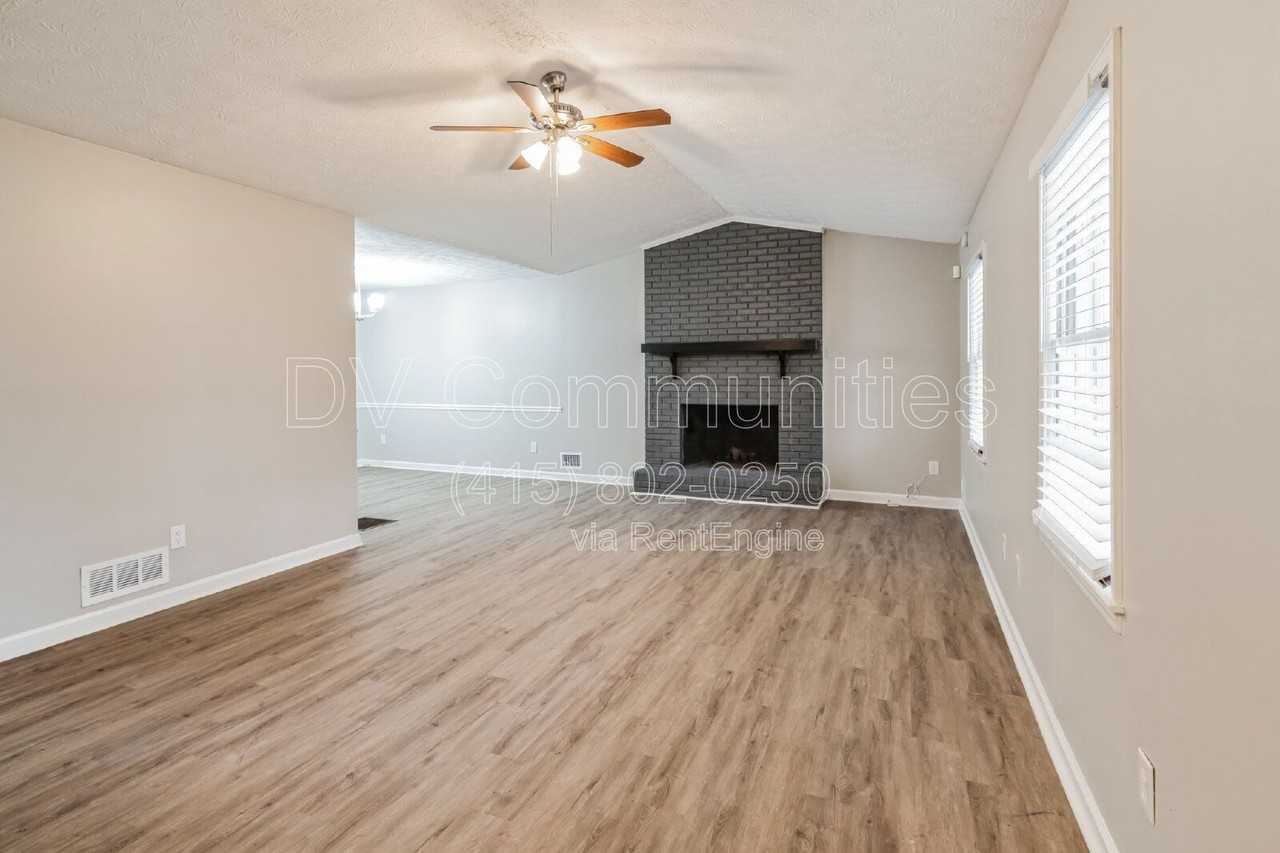 1605 Sugar Plum Dr Sw - Photo 7 of 33