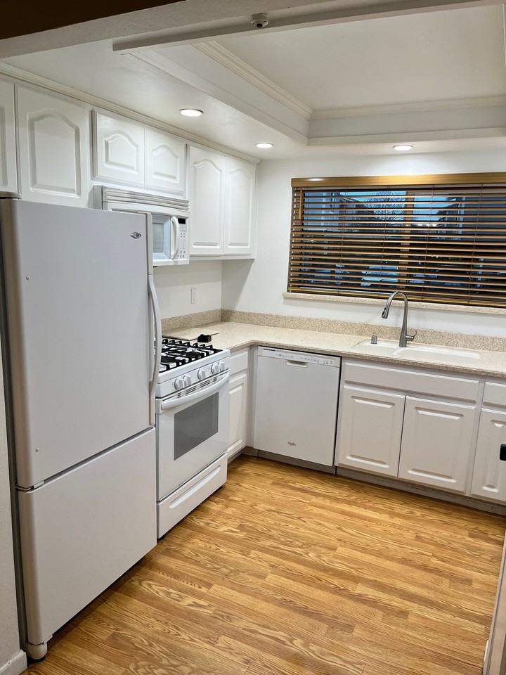 2601 Vallejo St #1 - Photo 6 of 24