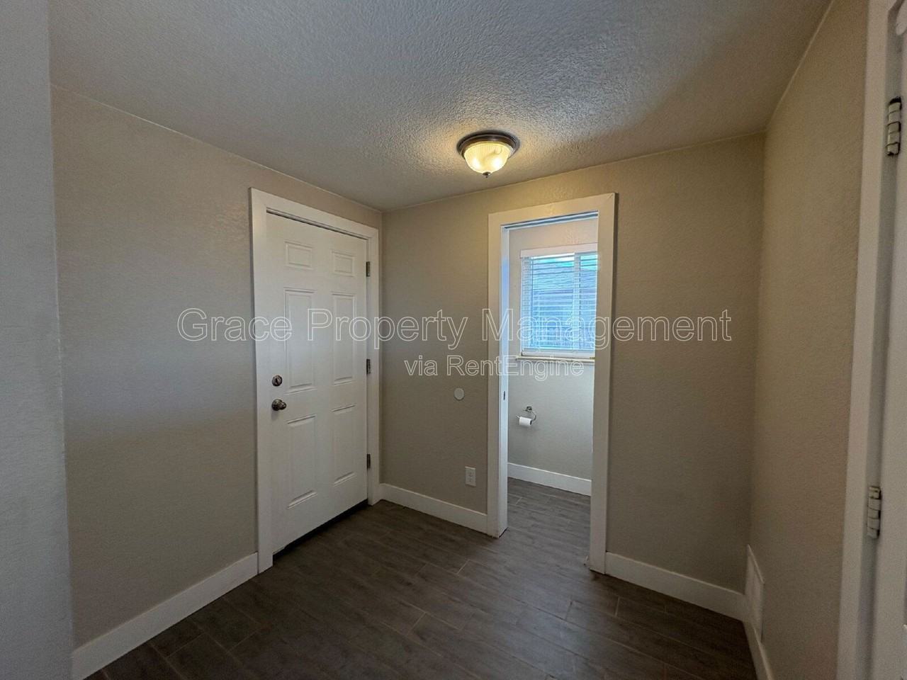 1673 S Benton St - Photo 6 of 14