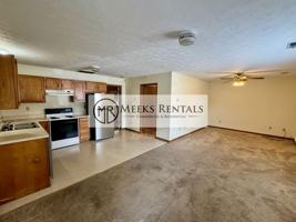 featured image of 100 Boncarbo Ln #C