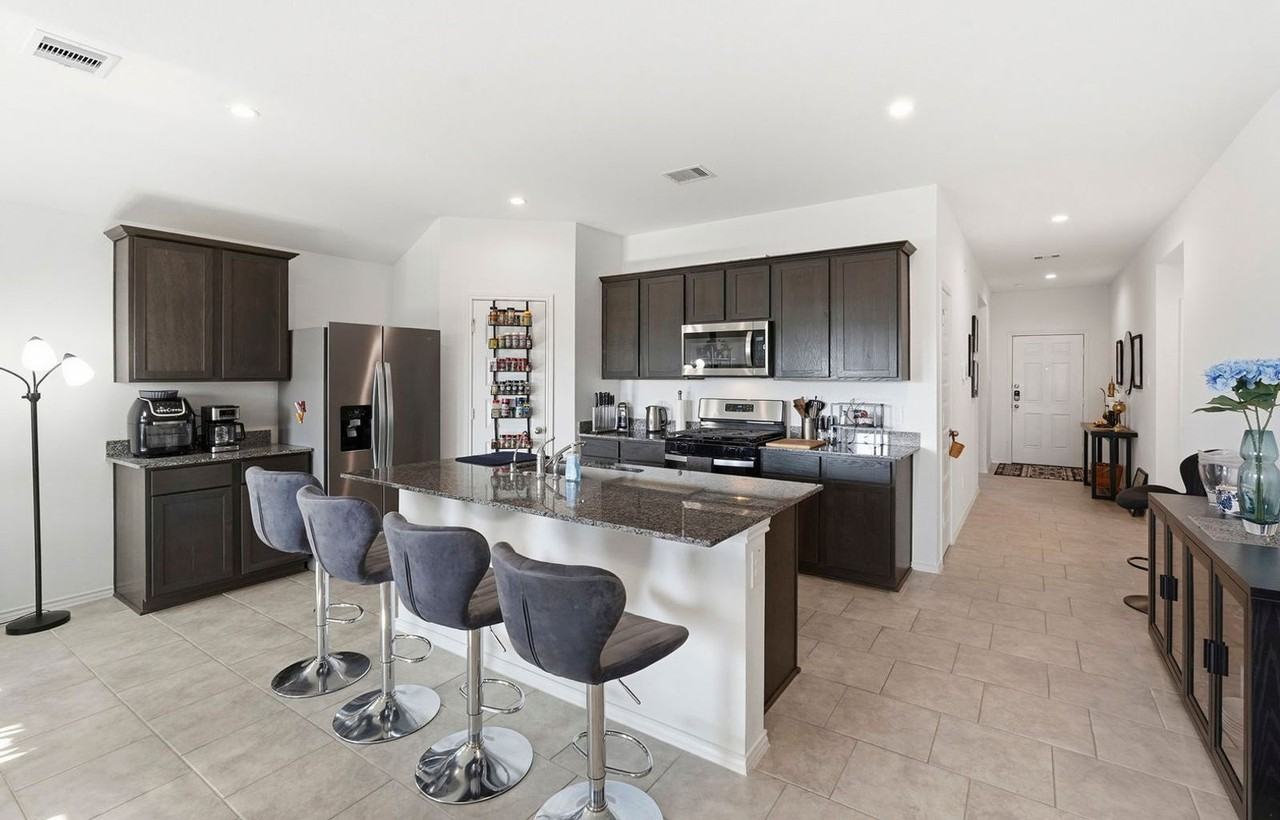 1046 Appaloosa Ln - Photo 6 of 25