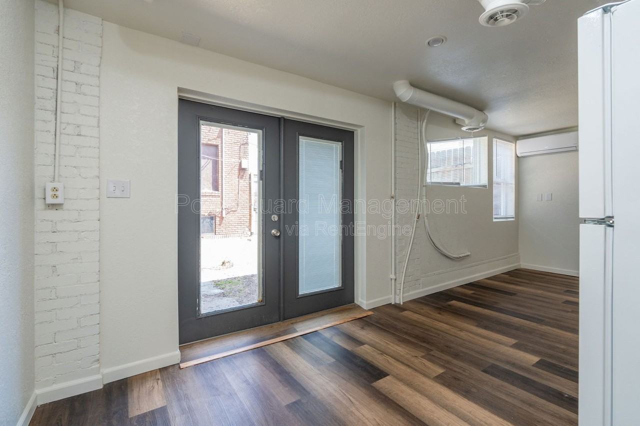 421 North Emporia Avenue #421B - Photo 3 of 10