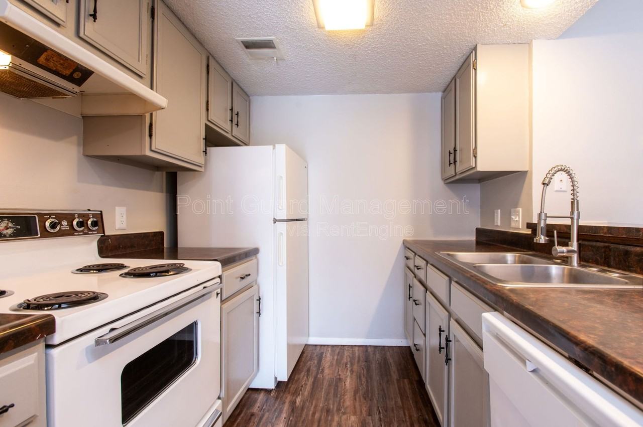 900 N Waco Ave #4204 - Photo 4 of 15