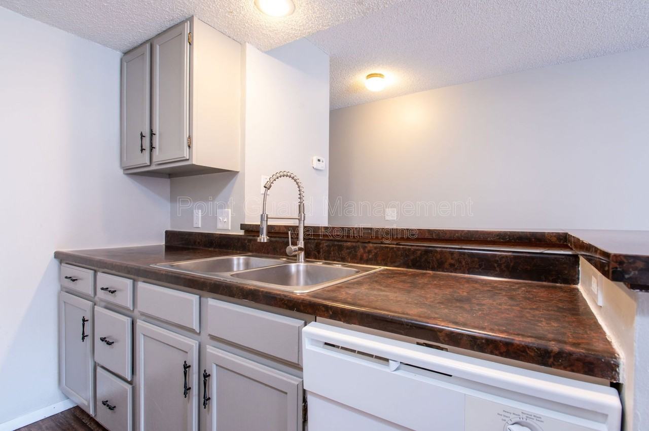 900 N Waco Ave #4204 - Photo 6 of 15