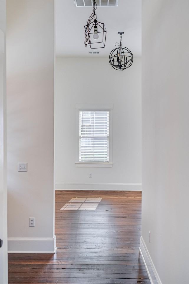 1403 Jefferson St #1403 - Photo 5 of 11
