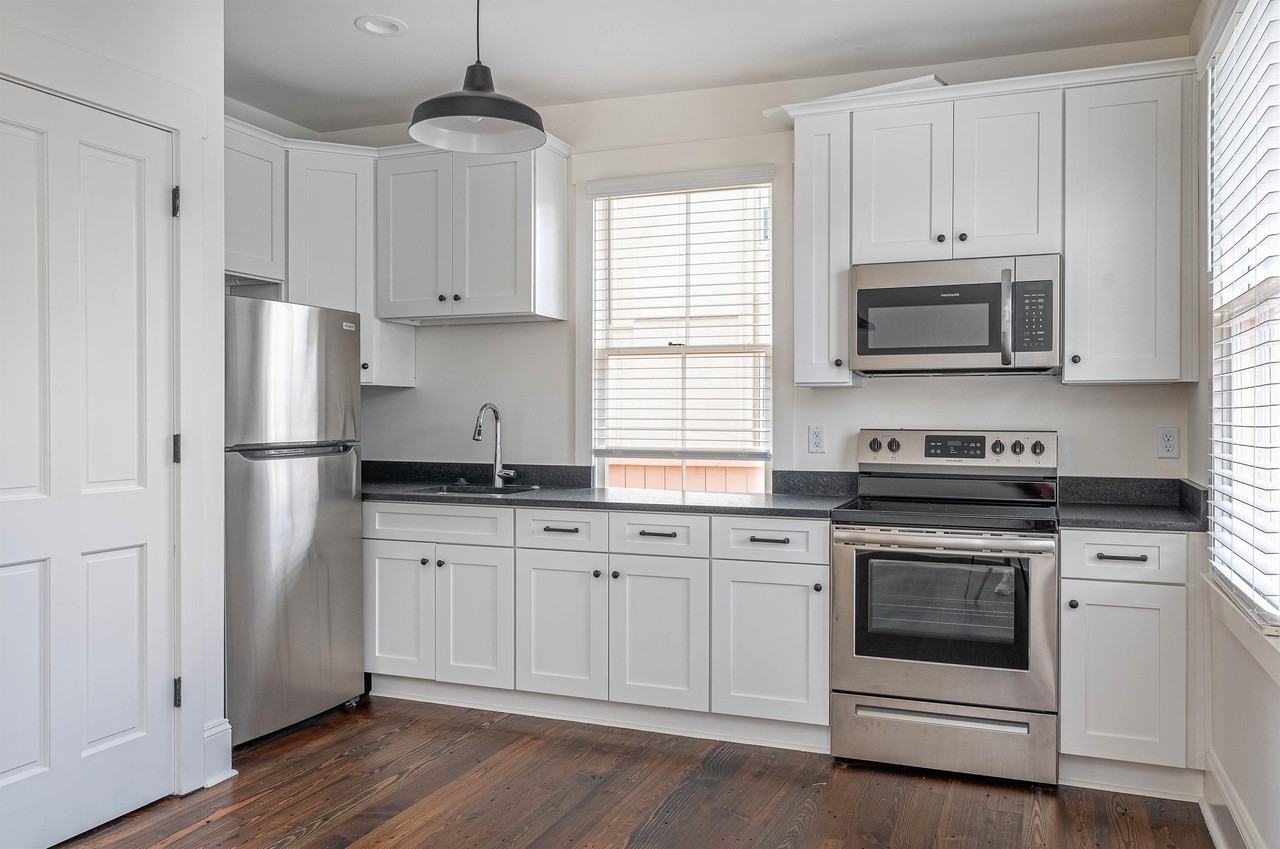 1403 Jefferson St #1403 - Photo 3 of 11