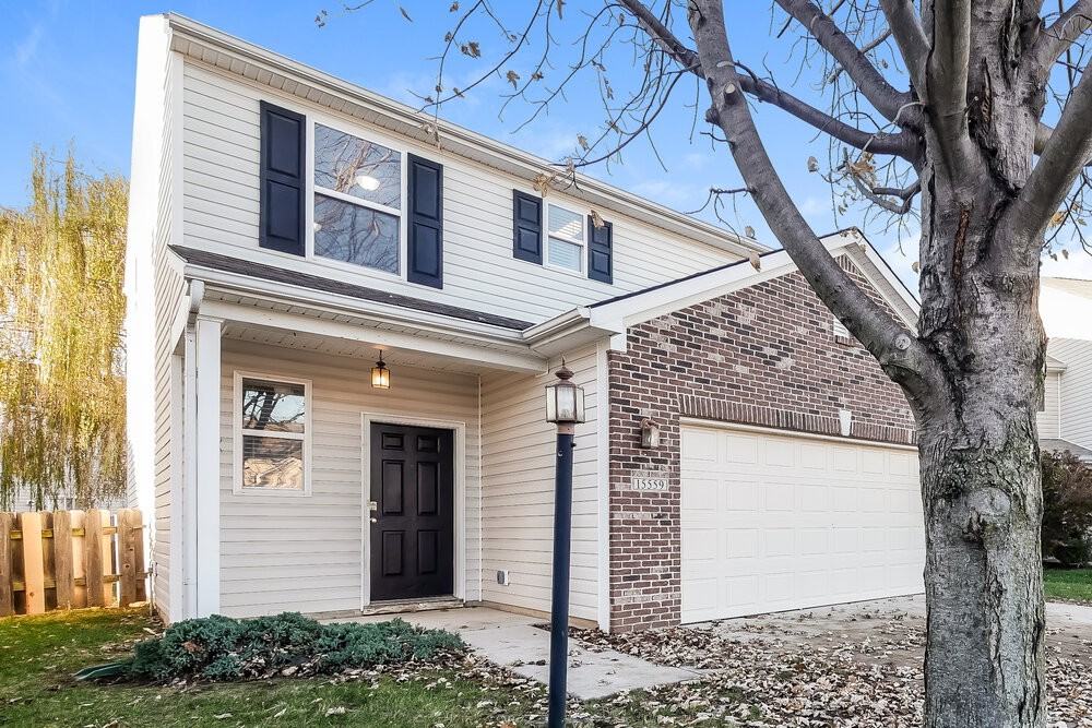 15559 Old Pond Cir - Photo 4 of 17