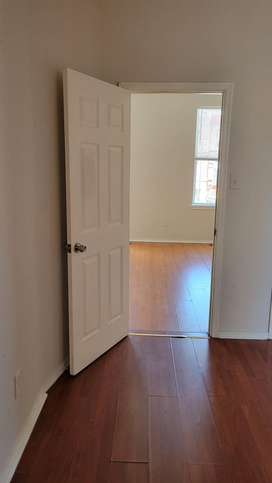 2819 N Broad St #3 - Photo 7 of 12