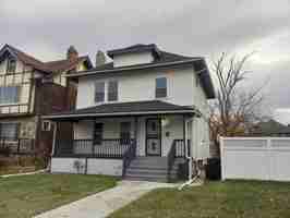 featured image of 75 Waverly Avenue