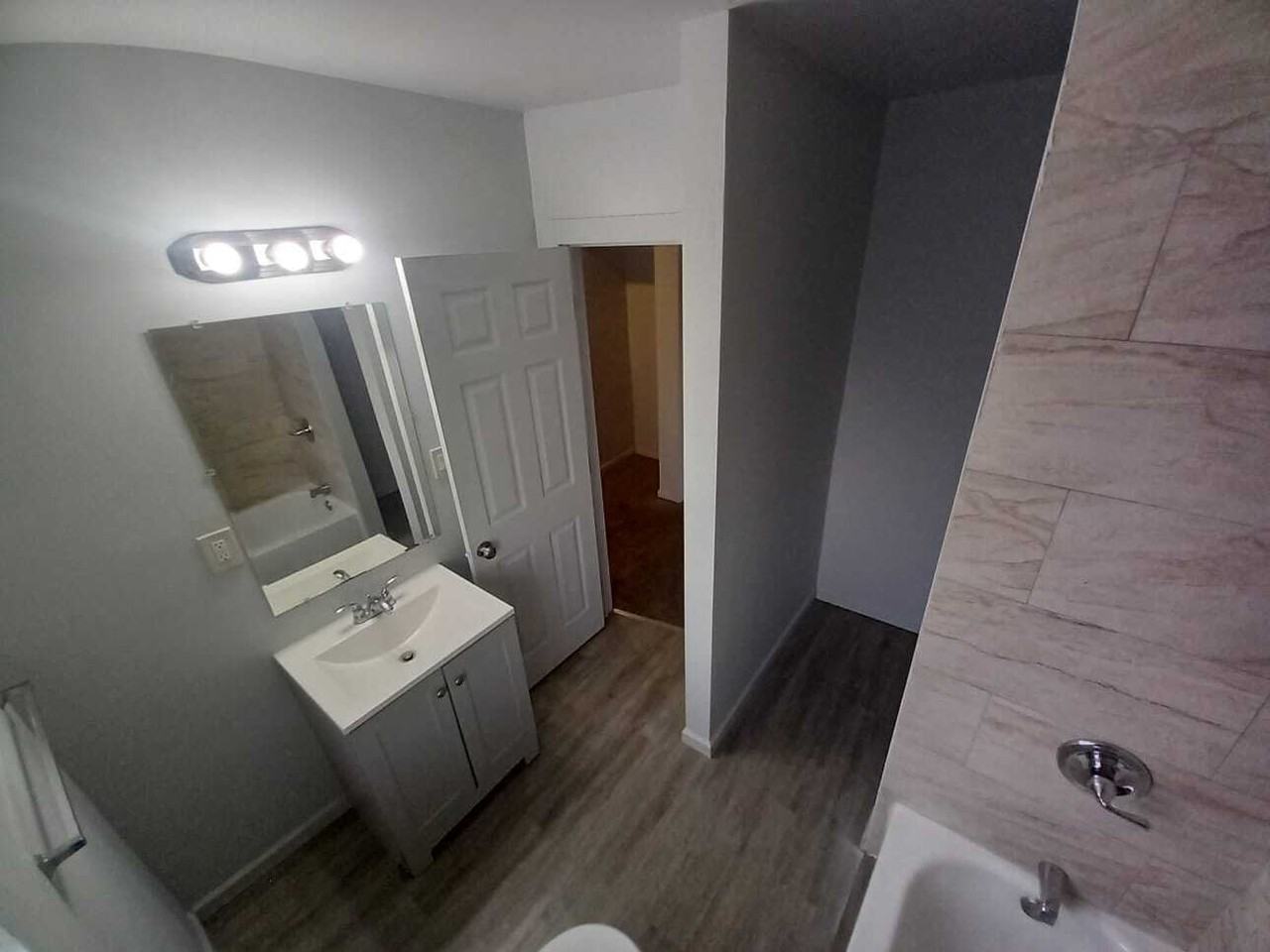 75 Waverly St - Photo 5 of 10