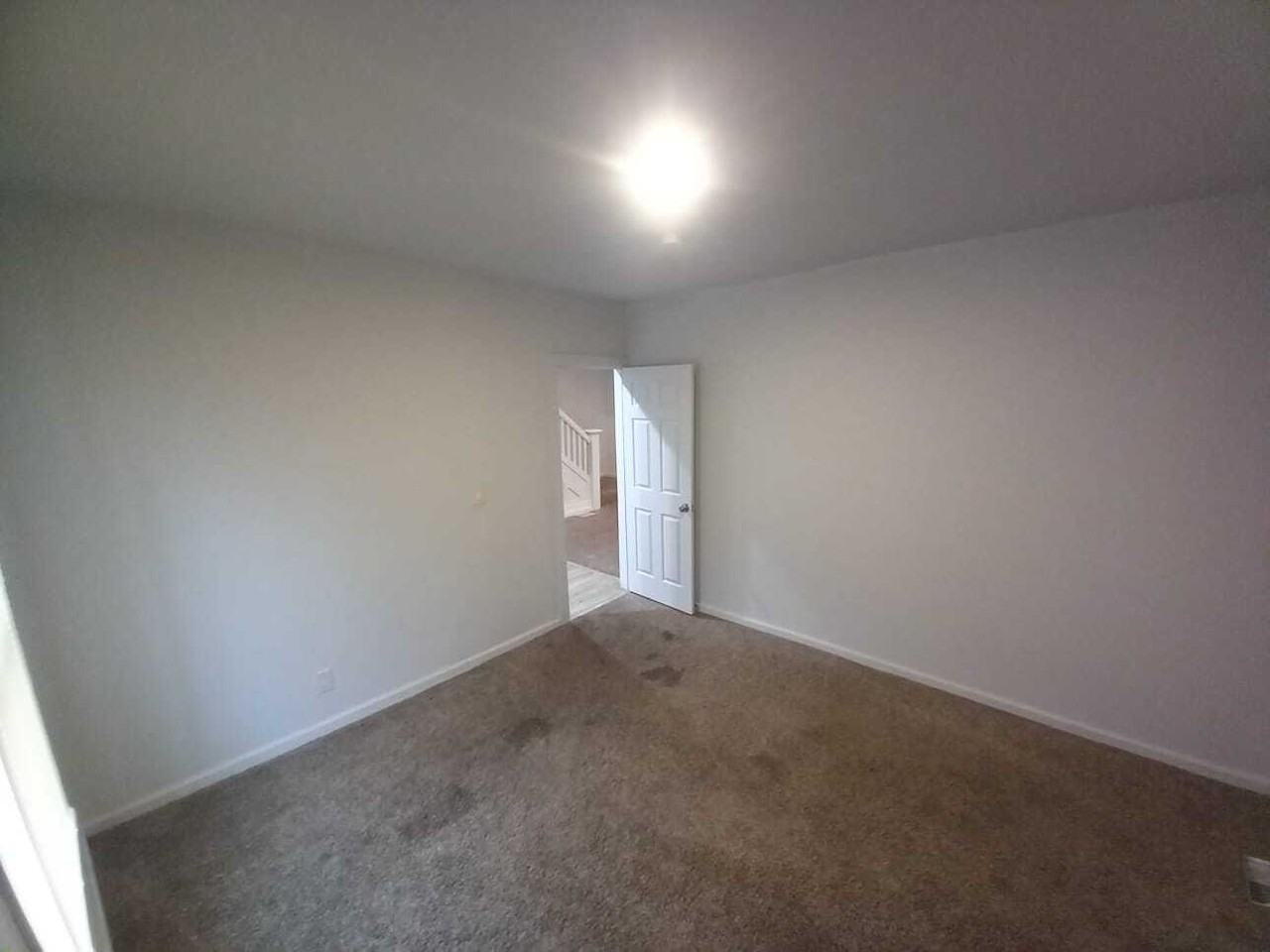 75 Waverly St - Photo 4 of 10