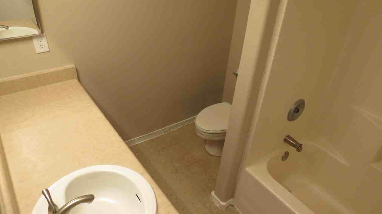 8251 W Sandy Ln #2 - Photo 4 of 12