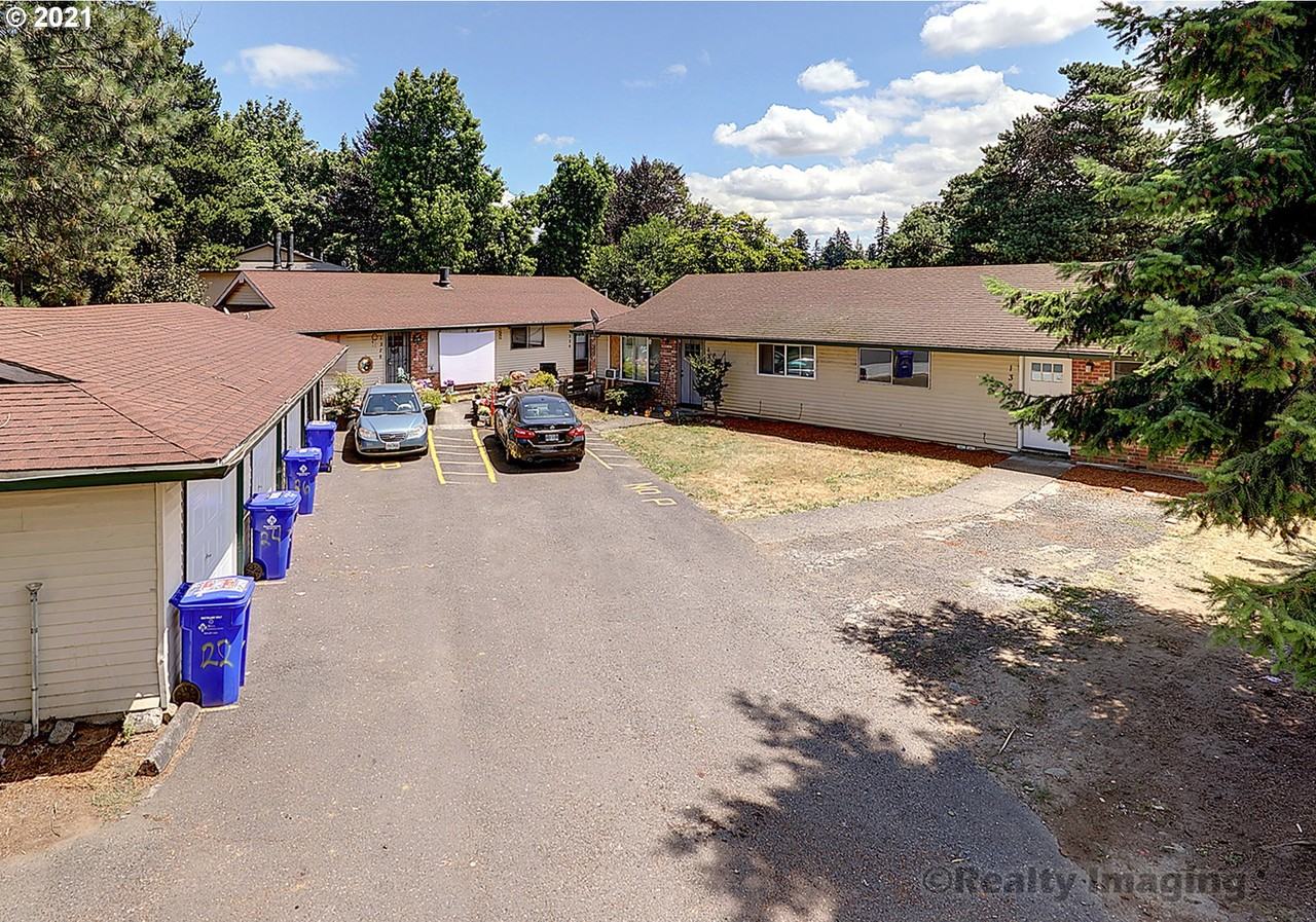 1322 Ne 183rd Ave #1322 - Photo 2 of 12