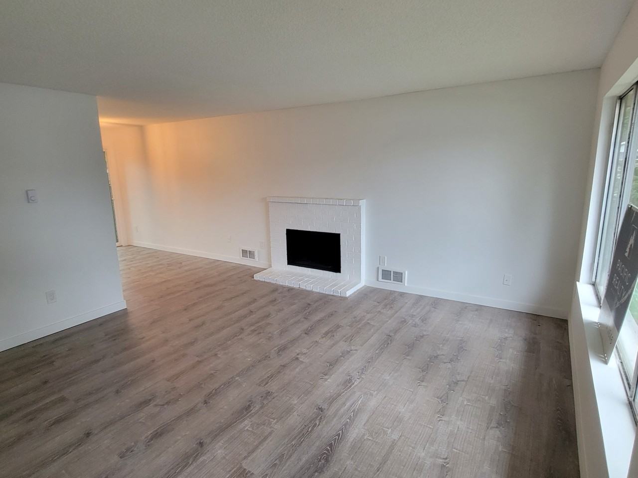 1322 Ne 183rd Ave #1322 - Photo 3 of 12