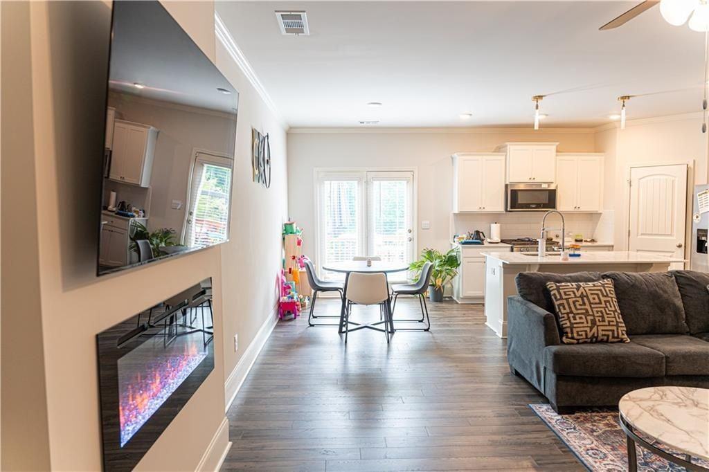 510 Scenic Pass - Photo 3 of 19