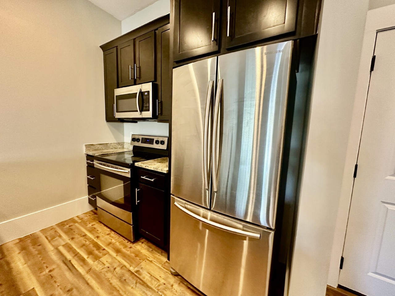 15 Promenade St #1 - Photo 7 of 28