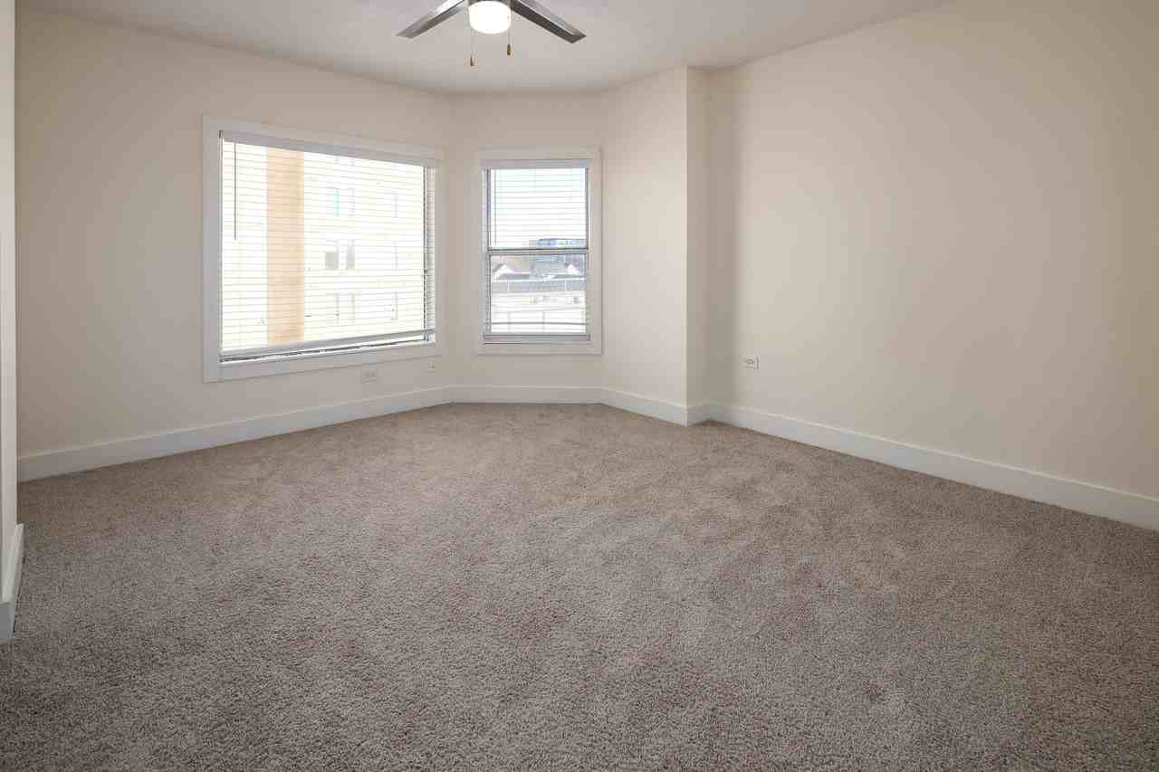 Wesley Townsend Apartments at Buckhead - Photo 4 of 55