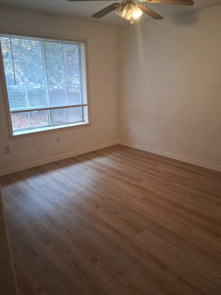 1650 West Nikolaus - Photo 5 of 7