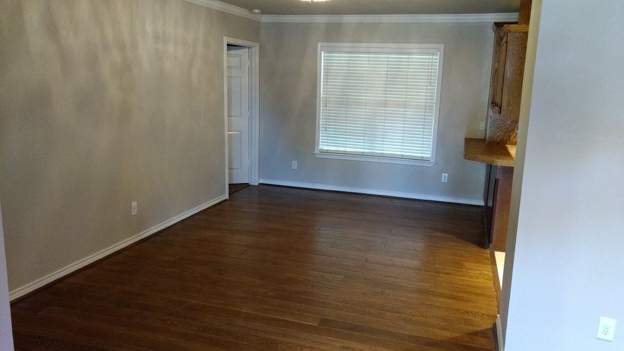 3015 32nd St - Photo 4 of 17