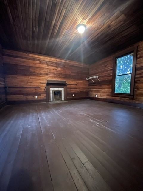 136 S Main St - Photo 4 of 14