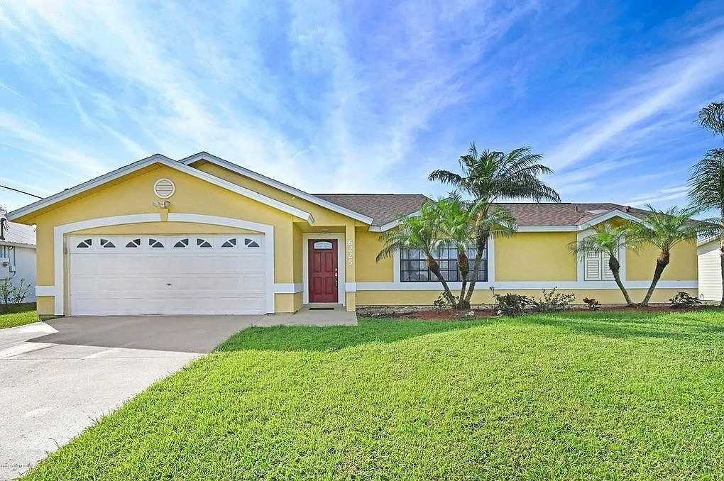 6225 Banyan St - Photo 2 of 26