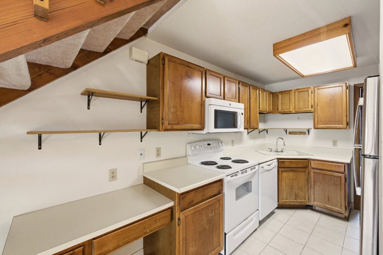 165 South Sable Boulevard #R29 - Photo 7 of 21