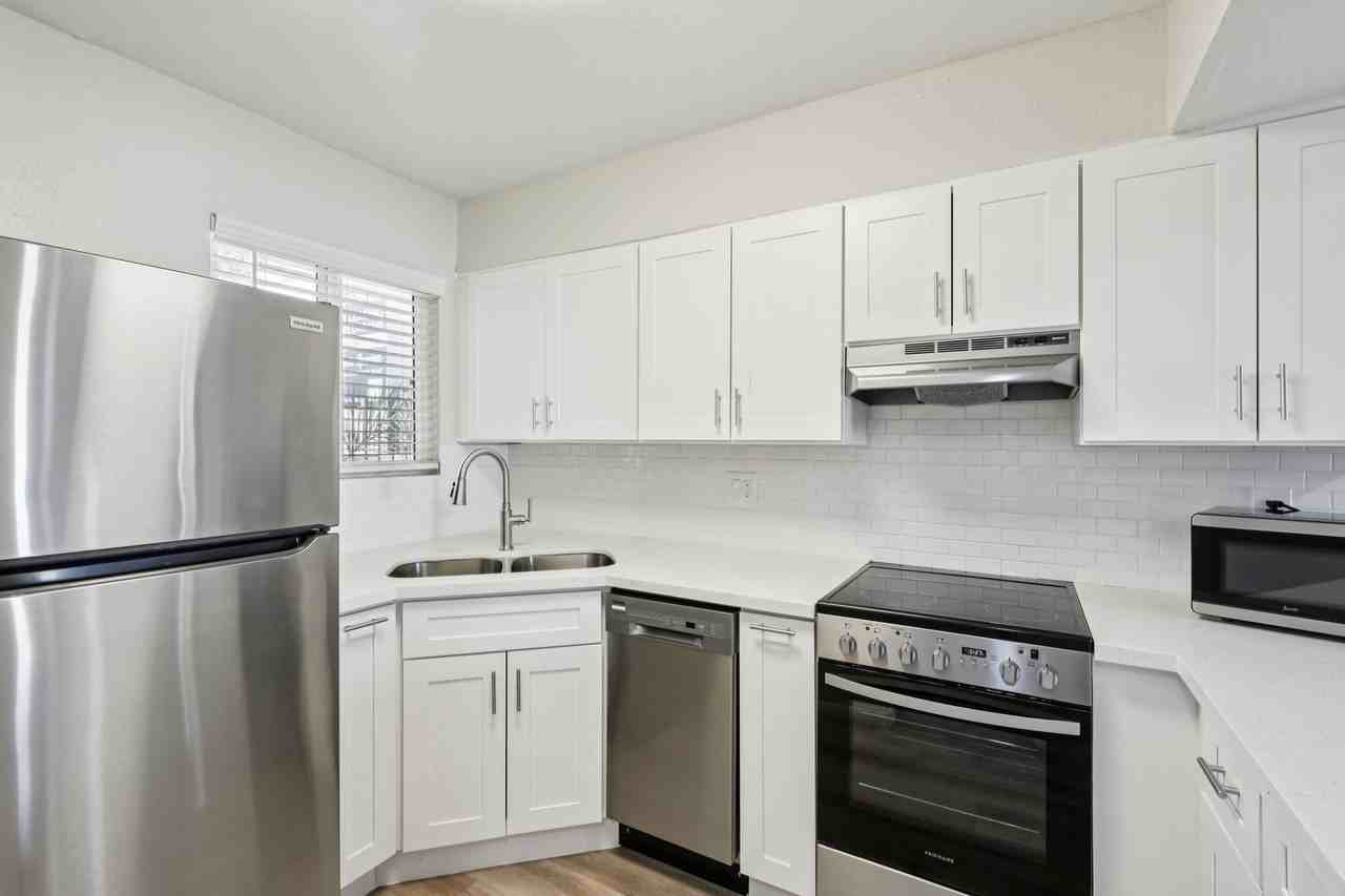 Union on Santa Rita - Photo 6 of 34