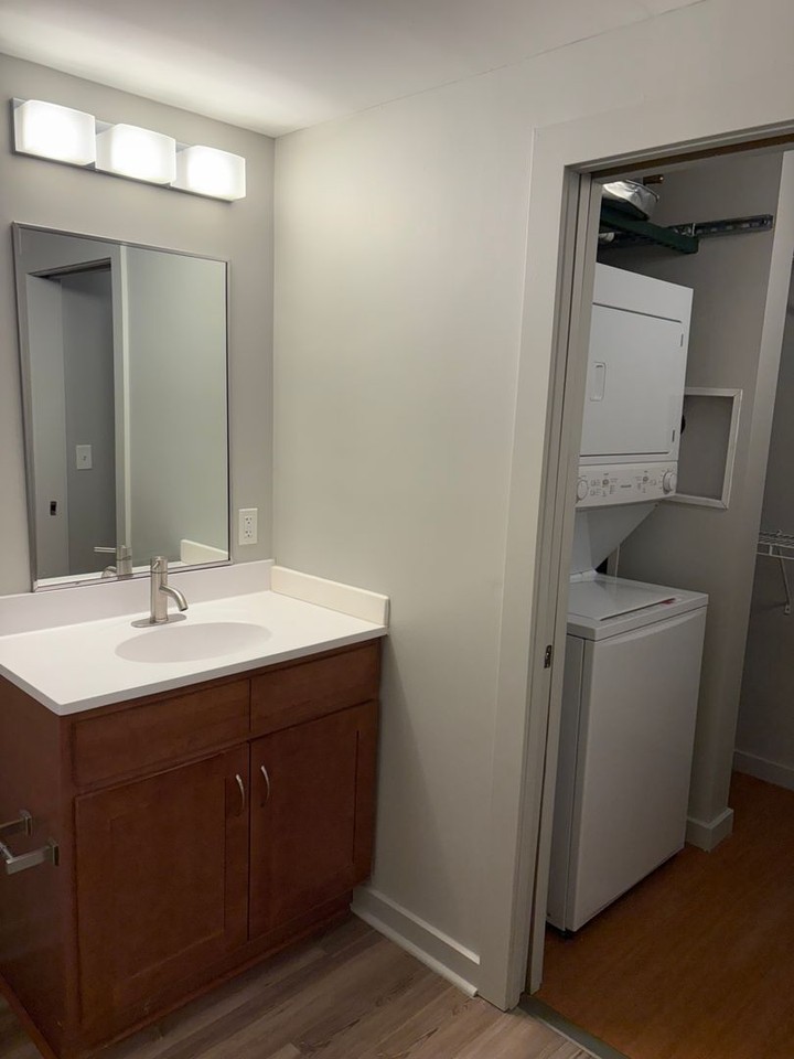 2828 Euclid Avenue - Photo 3 of 21