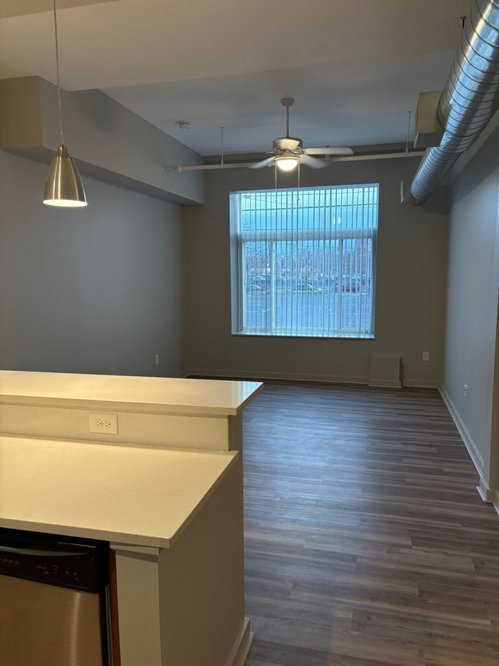 2828 Euclid Avenue - Photo 4 of 21
