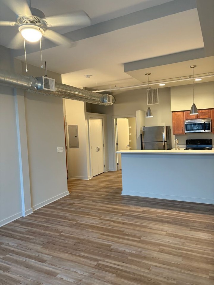 2828 Euclid Avenue - Photo 6 of 21