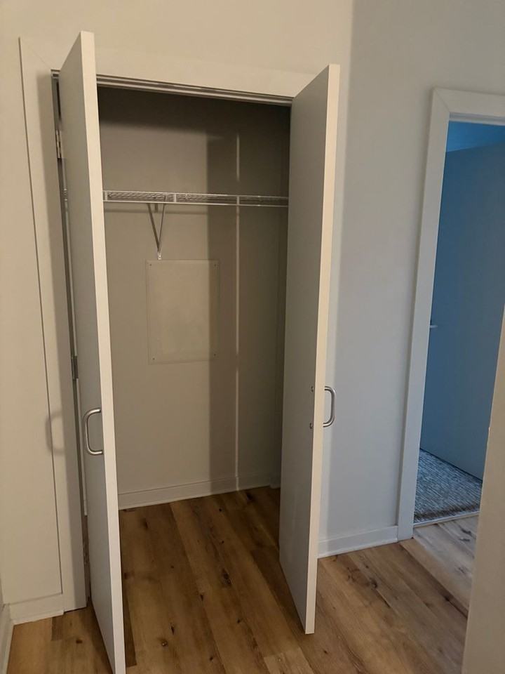 2828 Euclid Avenue - Photo 4 of 50