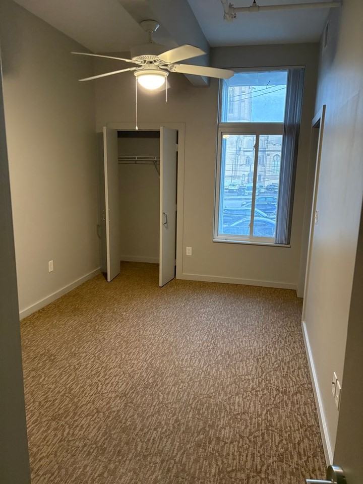 2828 Euclid Avenue - Photo 5 of 50
