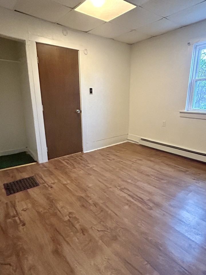 2618 2nd Avenue West #4 - Photo 2 of 8