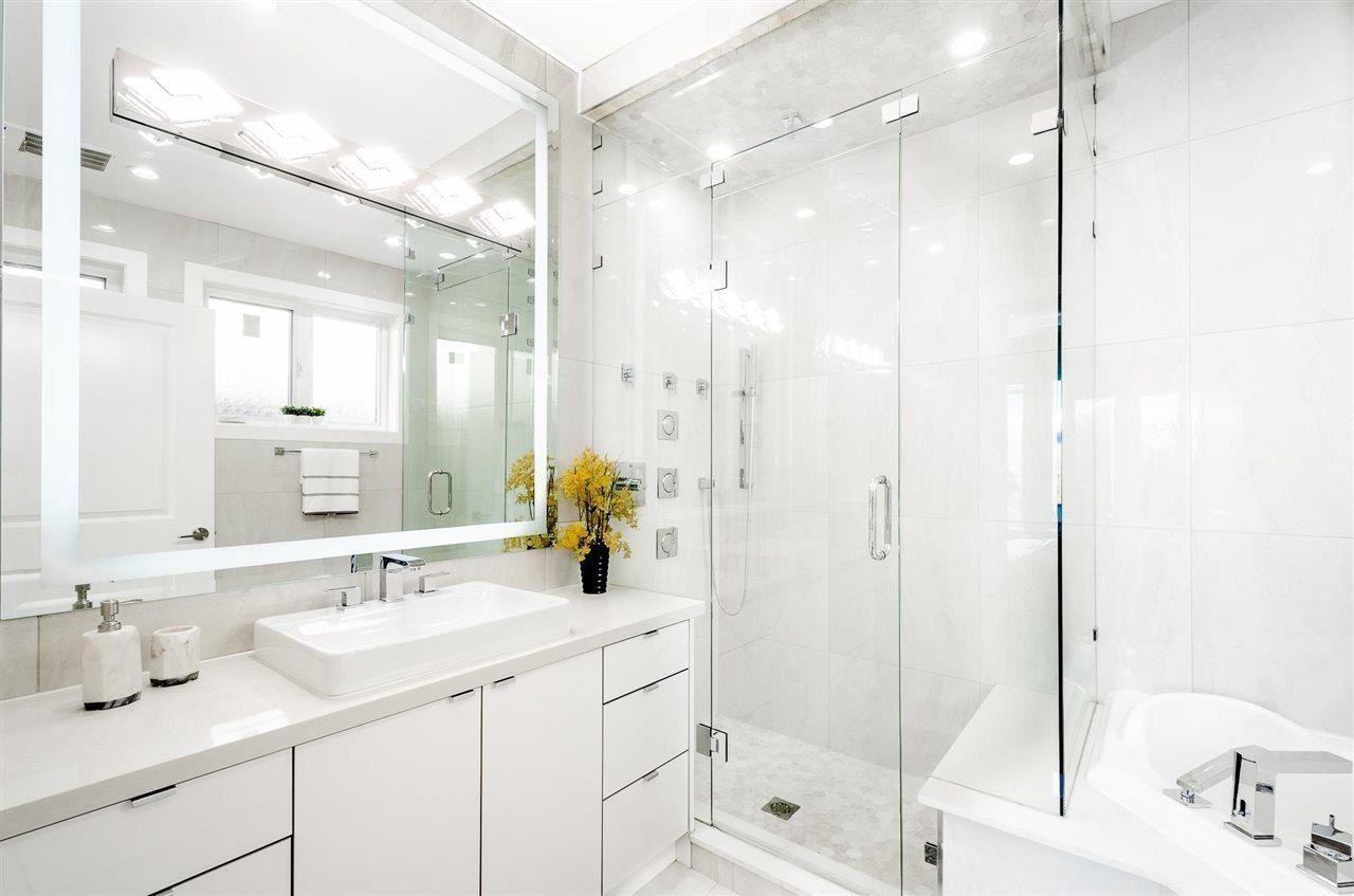 W 10th Ave & Wallace Crescent - Photo 6 of 9