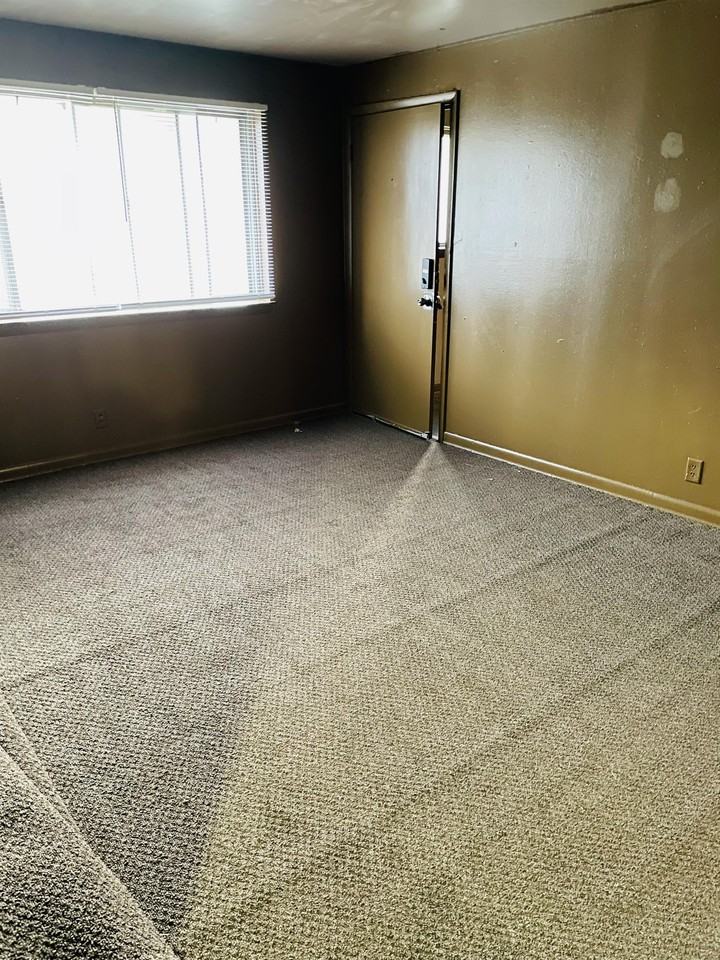 8736 W Carmen Ave #4 - Photo 2 of 9