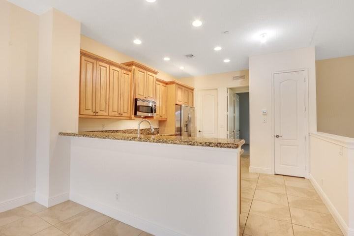 4505 Artesa Way South - Photo 3 of 8