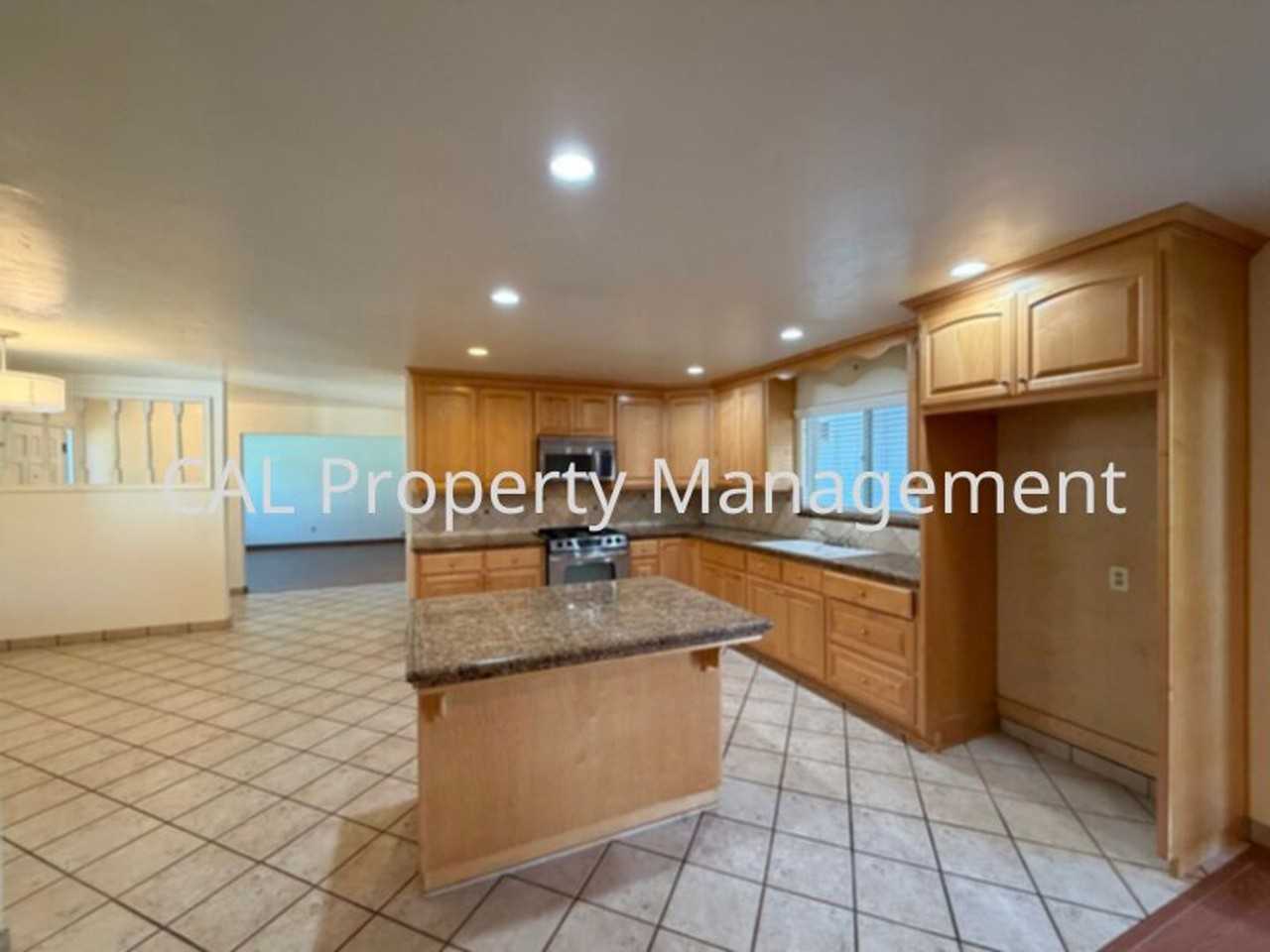 1600 Memorial Drive - Photo 7 of 27